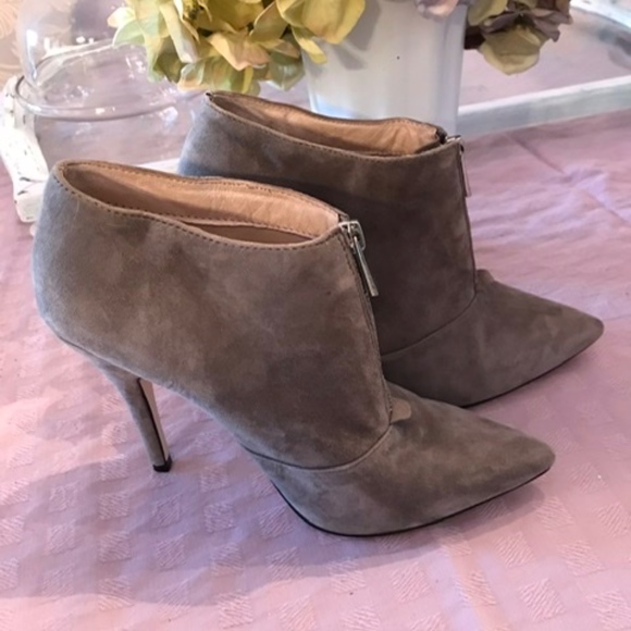 Shoes - Picture 2 of 2